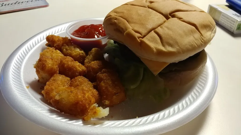 Cheeseburger and Tots